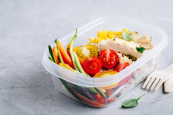 Maaltijd Prep Lunch Box Containers Met Quinoa Verse Groenten Kip — Stockfoto