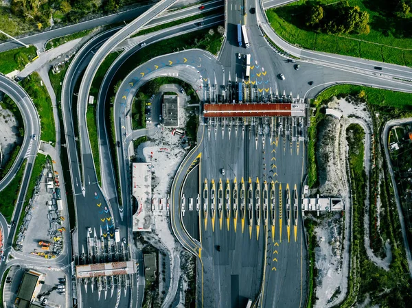 Şehirdeki Ekspres Yol Ücreti Için Havadan Izleme Kapısı Talya Daki — Stok fotoğraf