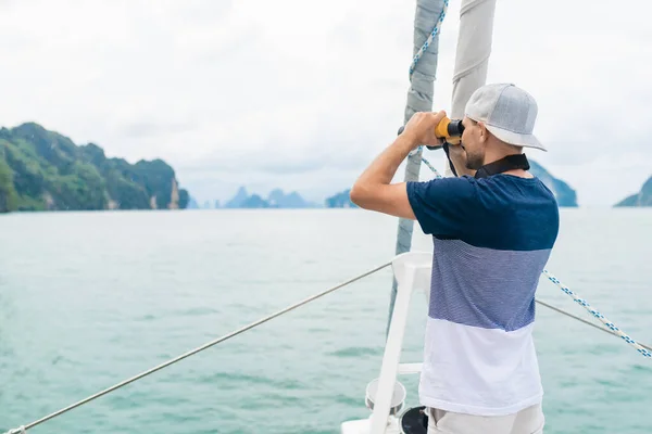 Young Man Yacht Looking Binoculars Travel Active Life — Stock Photo, Image