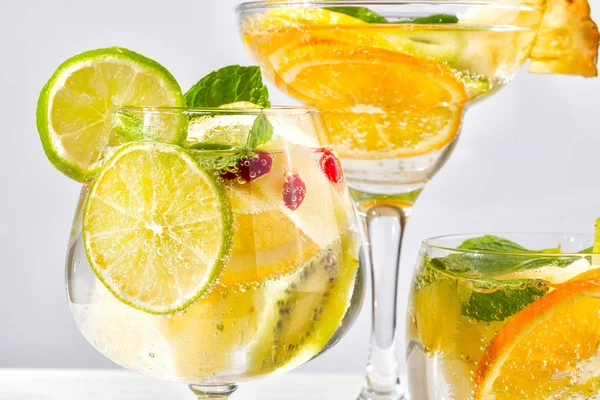 Cocktails Frutas Perto — Fotografia de Stock