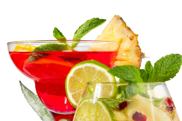 Cocktail Frutta Primo Piano Sfondo Bianco Isolato — Foto Stock