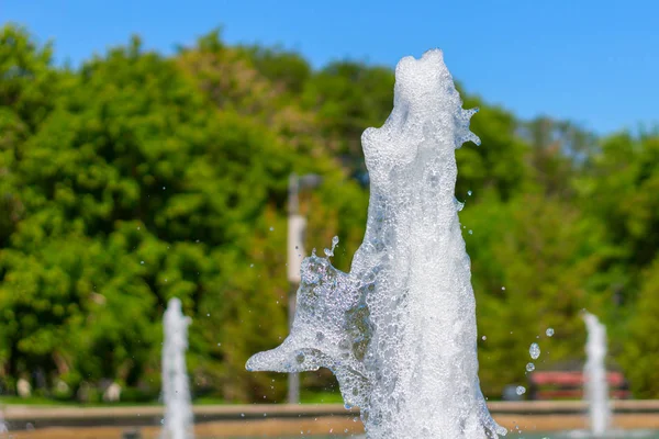 Stänk Vatten Från Fontänen Sommar Parken — Stockfoto