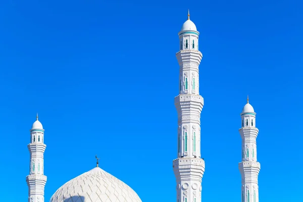 Vackra Moskén Mot Den Blå Himlen — Stockfoto