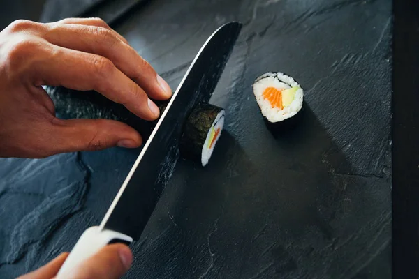 Sushi Being Cut Board — Stock Photo, Image