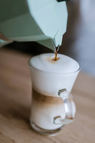 Pouring Coffee Glass Milk Froth Prepared Latte Macchiato — Stock Photo, Image