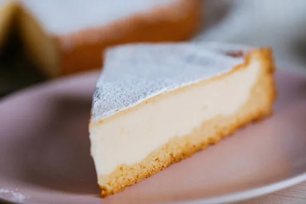 Rebanada de pastel de queso — Foto de Stock