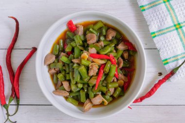 Oseng buncis veya Tumis buncis. tavada fasulye endonezya incelik