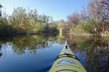                                Bahar da Belgrad'da Tuna nehri üzerinde kayak