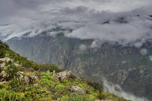 low clouds on the pass and rain in the length of the Chulyshman river