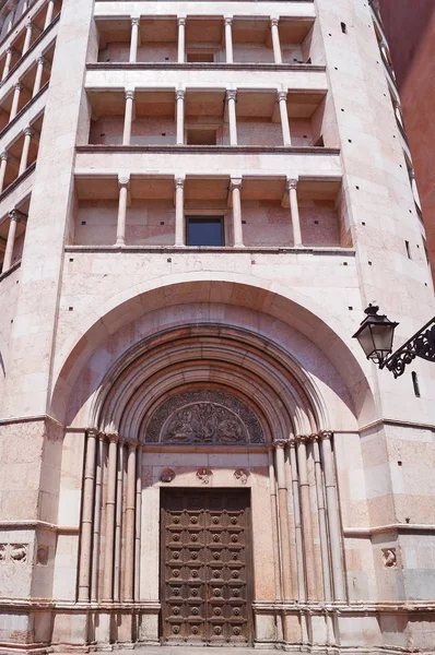 Eingangstür Zum Baptisterium Von Parma Italien — Stockfoto