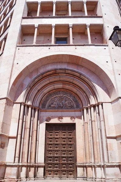 Porta Entrada Batistério Parma Itália — Fotografia de Stock