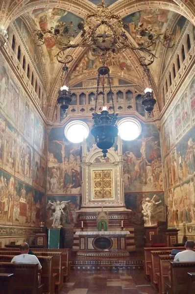 意大利奥维耶托大教堂内的壁画 — 图库照片