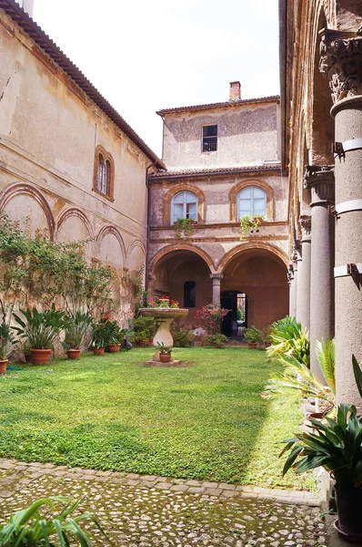 Nádvoří Paláce Filippeschi Simoncelli Orvieto Itálie — Stock fotografie