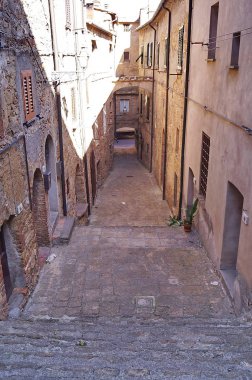 Tipik Volterra Caddesi, Toskana, İtalya