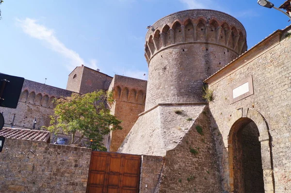 Крепость Медичи Вольтерра Тоскана Италия — стоковое фото