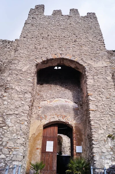 Inngangsdør Til Arechi Slott Salerno Italia – stockfoto
