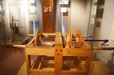 Leonardo Da Vinci tarafından dört mil iplik makinesi modeli