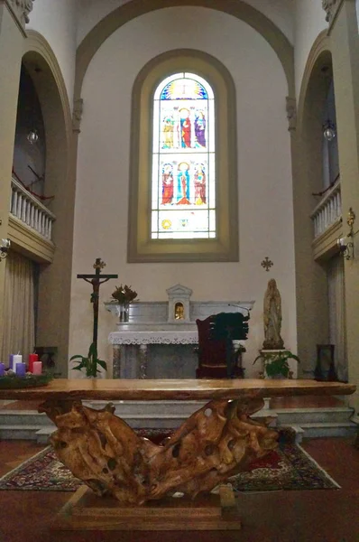 Wnętrze Kościoła Świętego Krzyża Vinci Toskania Włochy — Zdjęcie stockowe
