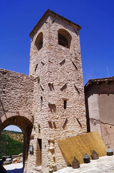 意大利Umbria Castagnola古塔和城墙门 — 图库照片