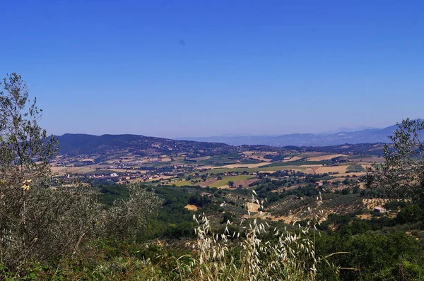 Blick Auf Die Landschaft Rund Giano Dell Umbria Perugia Umbrien lizenzfreie Stockfotos