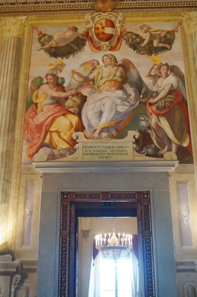 Leo Huone Villa Medicissä Poggio Caianossa Toscanassa Italiassa — kuvapankkivalokuva