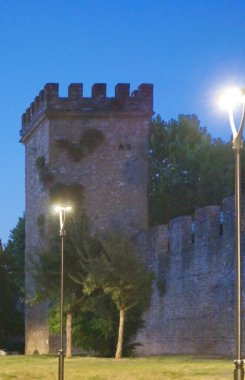 İtalya 'nın San Frediano bölgesinde Floransa' nın antik duvarları