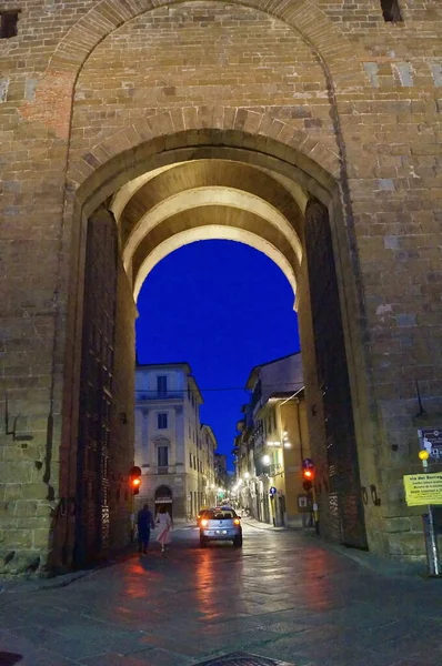 Porta San Frediano Por Noche Florencia Italia — Foto de Stock