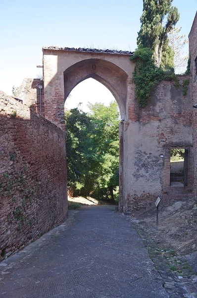Alberti Tor Der Mittelalterlichen Stadtmauer Von Certaldo Toskana Italien — Stockfoto