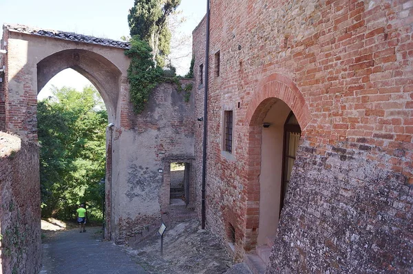 Brama Alberti Średniowiecznym Mieście Certaldo Toskania Włochy — Zdjęcie stockowe