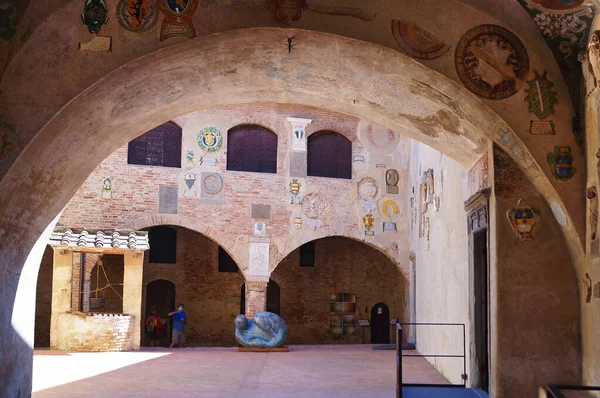 Cour Palais Pretorio Vicariat Dans Ancien Village Médiéval Certaldo Toscane — Photo