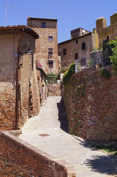 Typische Straat Van Het Oude Middeleeuwse Dorp Certaldo Toscane Italië — Stockfoto