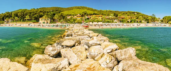 Rio Marina beach Cavo uçuruma Elba Adası üzerinden görünümünü