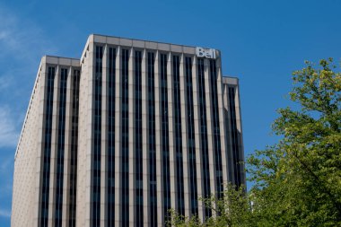 Bell Meydanı, Kanada 'nın Ontario eyaletinin Ottawa şehrindeki en yüksek binalardan biridir.