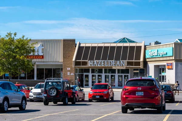 Gli Acquirenti Visitano Centro Commerciale Hazeldean Nel Sobborgo Ottawa Kanata — Foto Stock