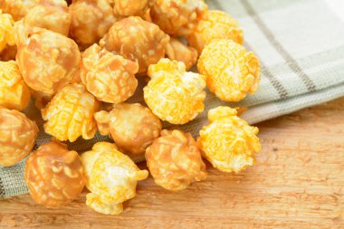 Karamel Patlamış Mısır 