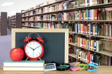 kitap ile kütüphane