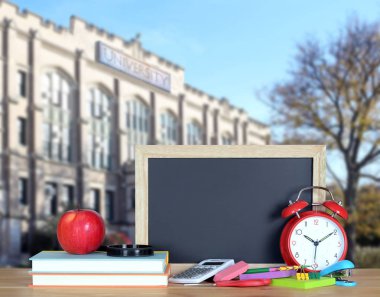 kitap ve üniversite