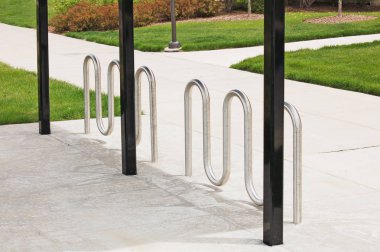 Gündüz bisiklet parkı manzarası. Gündüz bisiklet parkı 