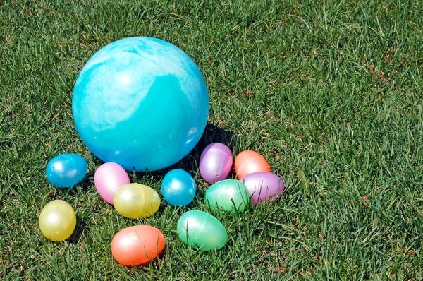 Colorful Easter Eggs Green Grass — Stock Photo, Image