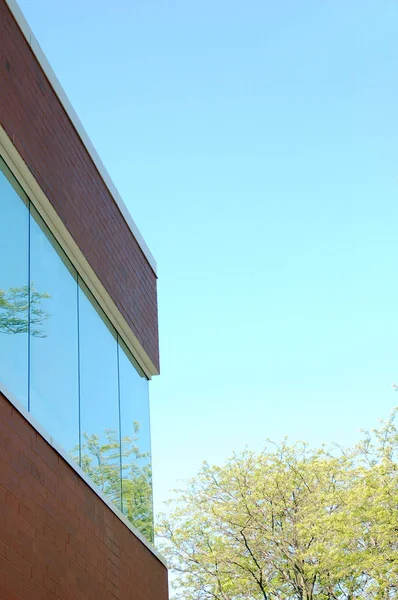 Vista Edificio Moderno Con Fachada Cristal — Foto de Stock