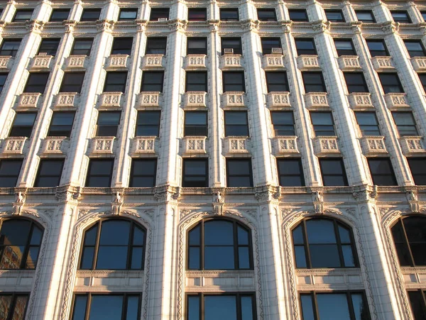 Bottom View Office Building Daytime — Stock Photo, Image