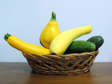 Gündüz vakti taze sonbahar sebzelerinin kapanışı 