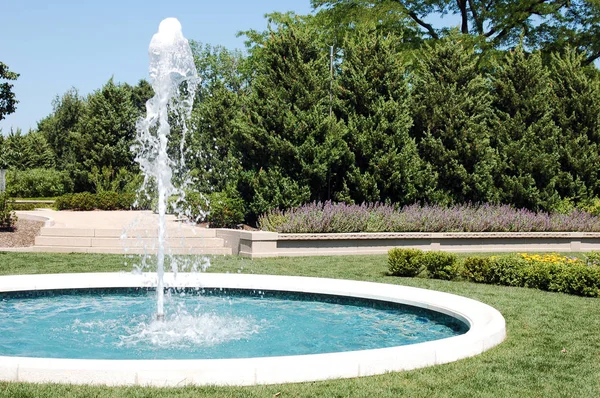 Fuente Agua Belleza Parque Ciudad Durante Día —  Fotos de Stock