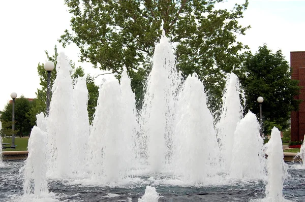 Fuente Agua Belleza Parque Ciudad Durante Día —  Fotos de Stock