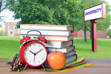 kitap ve üniversite