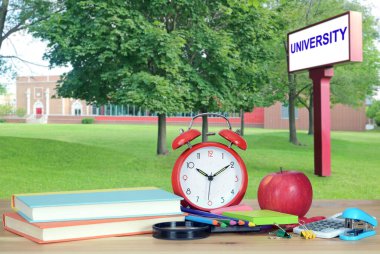 kitap ve üniversite