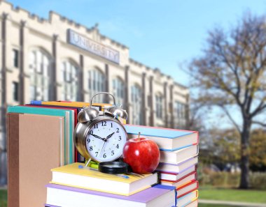 kitap ve üniversite