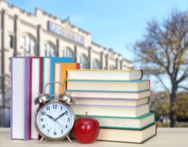 kitap ve üniversite