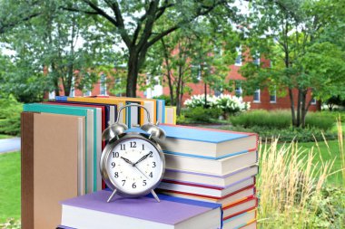 kitap ve üniversite