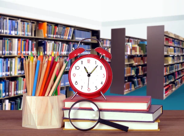 Kütüphanede kitap yığını